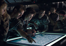 Ellen Ripley and Colonial Marines looking at the map of the Hadley's Hope Colony in Aliens