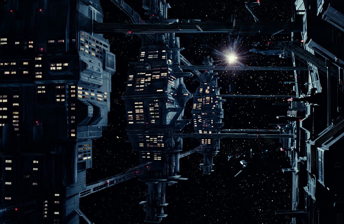 The Gateway station, where the USS Sulaco docked